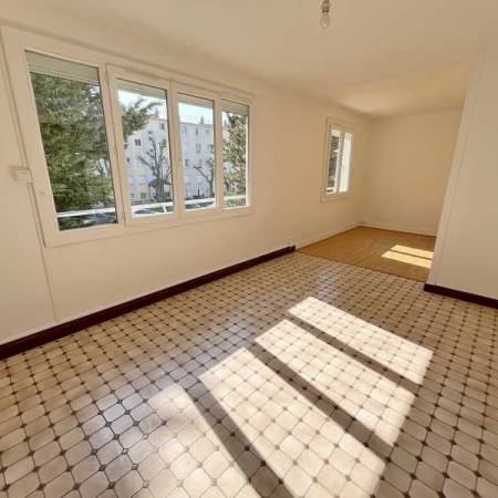 Cliquez pour en savoir plus...